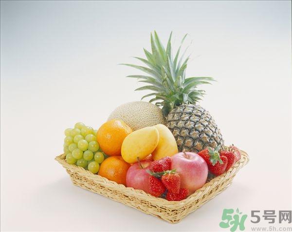 葡萄和蘋果可以一起吃嗎？葡萄和蘋果可以一起榨汁嗎？