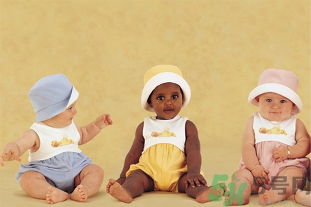 小孩皮膚黑怎么回事？小孩皮膚黑怎么變白？