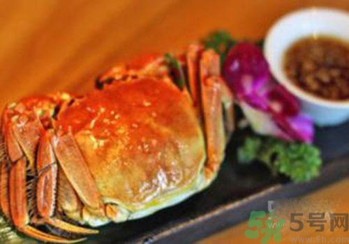 大閘蟹蒸多長(zhǎng)時(shí)間？沒(méi)熟的大閘蟹可以吃嗎？