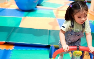 小孩皮膚黃是什么原因？小孩皮膚黃怎么辦？