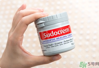 Sudocrem屁屁霜怎么用？sudocrem屁屁霜初生寶寶能用嗎？