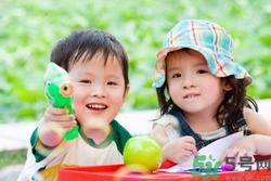 龍鳳胎是怎么形成的？試管嬰兒能做龍鳳胎嗎？