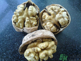 新鮮核桃能冷凍嗎？新鮮核桃能放冰箱嗎？