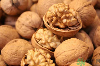 紙皮核桃和薄皮核桃的區(qū)別？紙皮核桃和薄皮核桃哪個好？