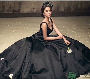 結(jié)婚可以穿黑襯衫嗎？參加婚禮可以穿黑色衣服嗎？