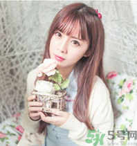 皮膚不白的人染什么顏色的頭發(fā)？頭發(fā)顏色怎么選擇？