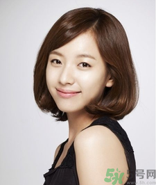 皮膚不白的人染什么顏色的頭發(fā)？頭發(fā)顏色怎么選擇？