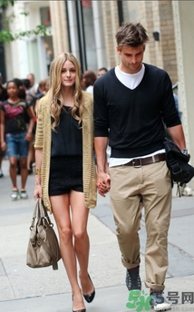 皮膚不白穿紅色好看嗎？皮膚不白的人穿什么顏色好看