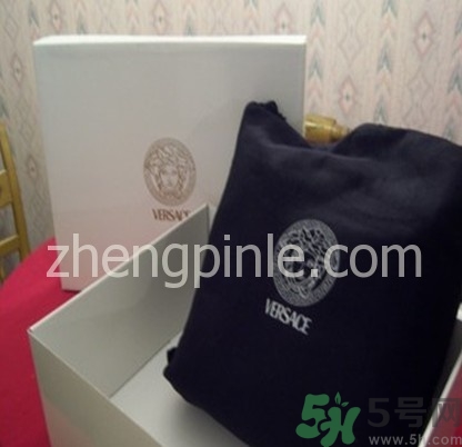 范思哲包包真假怎么辨別?Versace包包真假鑒別圖 范思哲包包真假怎么辨別?Versace包包真假鑒別圖