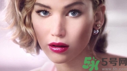 口紅怎么選適合自己的？口紅怎么涂好看？