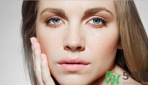 色斑會(huì)自己消失嗎？色斑遺傳嗎？