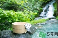 寶寶能泡溫泉嗎？哪些寶寶不適合泡溫泉？