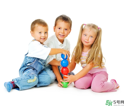 玩具對孩子有哪些益處？玩具對孩子的意義