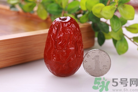 脆冬棗熱量高嗎?吃脆冬棗會(huì)胖嗎 脆冬棗熱量高嗎?吃脆冬棗會(huì)胖嗎