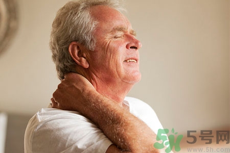 老人脖子酸痛怎么回事？老人脖子酸痛怎么辦？