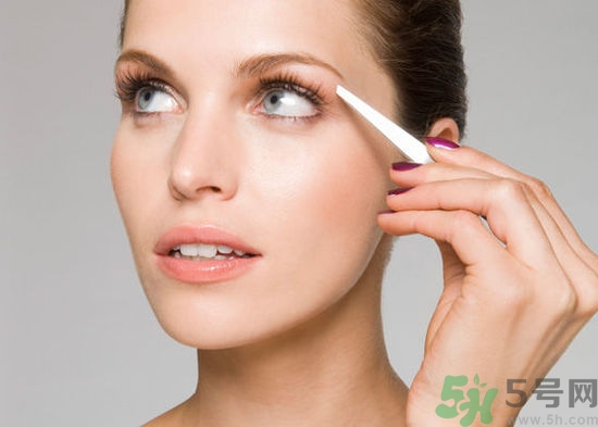 修眉刀可以帶上飛機(jī)嗎?修眉刀可以托運(yùn)嗎? 修眉刀可以帶上飛機(jī)嗎?修眉刀可以托運(yùn)嗎?