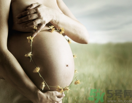 臨產(chǎn)有什么預(yù)兆？臨產(chǎn)怎么樣緩解疼痛？