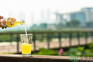 蘇打水可以喝嗎？小蘇打能吃嗎？