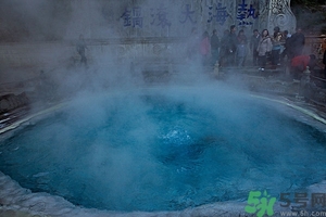 泡溫泉什么季節(jié)最好？泡溫泉的最佳時間長度