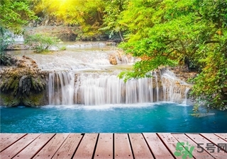 泡溫泉可以戴隱形眼鏡嗎？泡溫泉帶隱形眼鏡可以嗎？