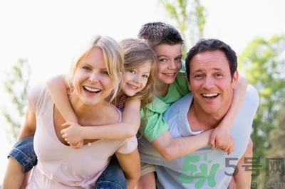 父母性格會(huì)遺傳嗎？父母性格對(duì)孩子的影響