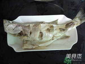 鱸魚蒸多長時(shí)間？鱸魚怎么蒸？