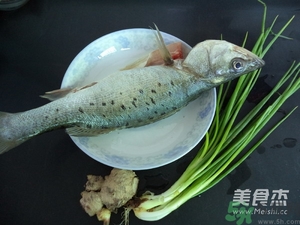 鱸魚蒸多長時(shí)間？鱸魚怎么蒸？