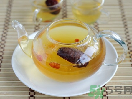 黃芪和枸杞能不能一起泡水喝?黃芪和枸杞泡水喝有什么作用 黃芪和枸杞能不能一起泡水喝?黃芪和枸杞泡水喝有什么作用