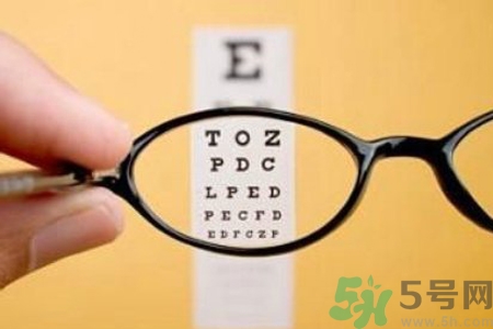 眼睛視力模糊是怎么回事？眼睛視力模糊是怎么辦？