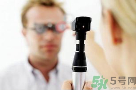 眼睛視力模糊是怎么回事？眼睛視力模糊是怎么辦？