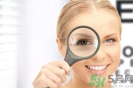 眼睛視力模糊是怎么回事？眼睛視力模糊是怎么辦？