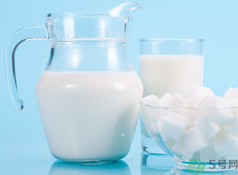 牛奶和鮮棗能一起吃嗎？鮮棗能和牛奶一起吃嗎？