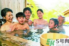 小孩可以泡溫泉嗎？多大的小孩可以泡溫泉？