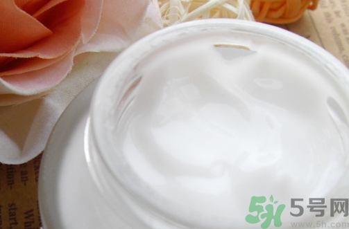 用懶人霜的好處 懶人霜的功效與作用 用懶人霜的好處 懶人霜的功效與作用