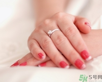 手指被門(mén)夾了有淤血怎么辦？手指被門(mén)夾了有淤血怎么處理？