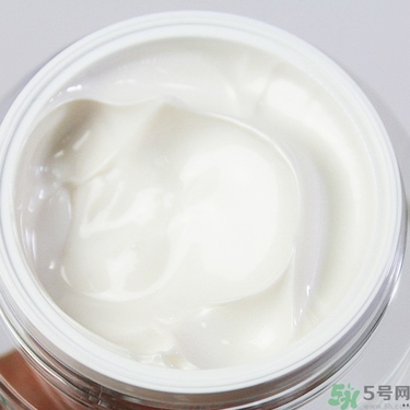 芭妮蘭夢(mèng)幻婚禮素顏霜怎么用？芭妮蘭素顏霜使用方法