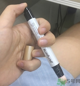 菲麗菲拉氣墊修容棒多少錢?peripera氣墊修容棒專柜價格 菲麗菲拉氣墊修容棒多少錢?peripera氣墊修容棒專柜價格