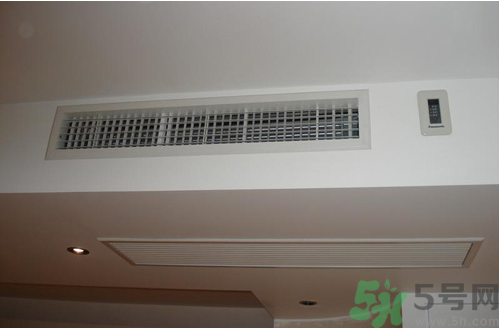 秋天空調(diào)開什么溫度最好？秋天空調(diào)開多少度合適？