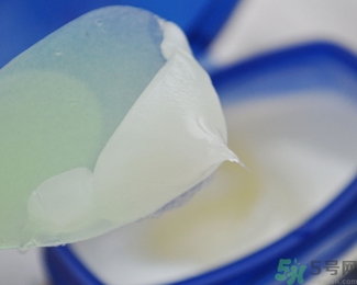 孕婦可以用凡士林嗎？孕婦可以用凡士林潤膚露嗎？