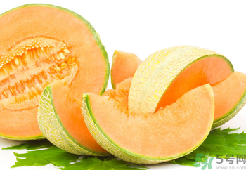 哈密瓜吃多了會怎么樣？哈密瓜吃多了會上火嗎？