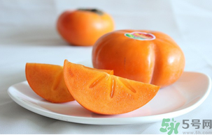 脆柿子皮可以吃嗎？脆柿子要削皮嗎？