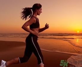 跑步多久可以起到減肥的效果？跑步多快可以減肥？