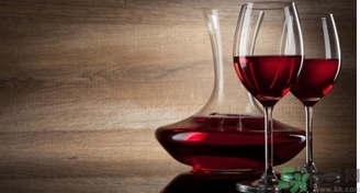 葡萄酒酸了還能喝嗎？葡萄酒酸了怎么辦？