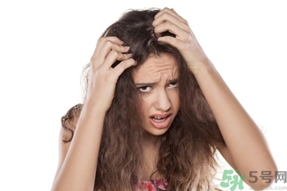 掉頭發(fā)用白醋洗頭好嗎？掉頭發(fā)用醋洗好嗎？