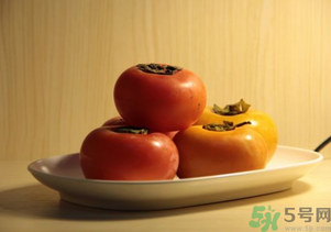 硬柿子和軟柿子的區(qū)別？硬柿子怎么變軟？