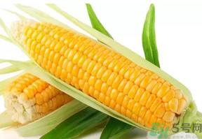 玉米沒煮熟能吃嗎？沒煮熟的玉米能吃嗎？