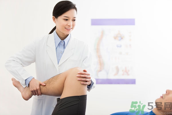 膝關(guān)節(jié)疼痛是怎么回事該怎么辦？膝關(guān)節(jié)疼痛如何治療？