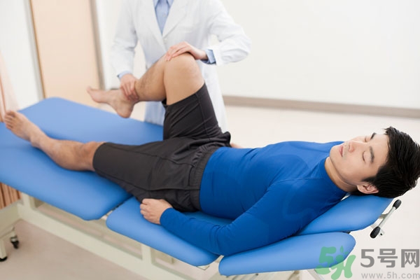 膝關(guān)節(jié)疼痛是怎么回事該怎么辦？膝關(guān)節(jié)疼痛如何治療？