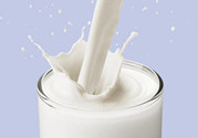 牛奶過期了還能喝嗎？牛奶過期了如何利用？