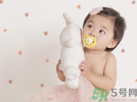 飛鶴奶粉怎么樣？飛鶴奶粉哪個(gè)系列好？